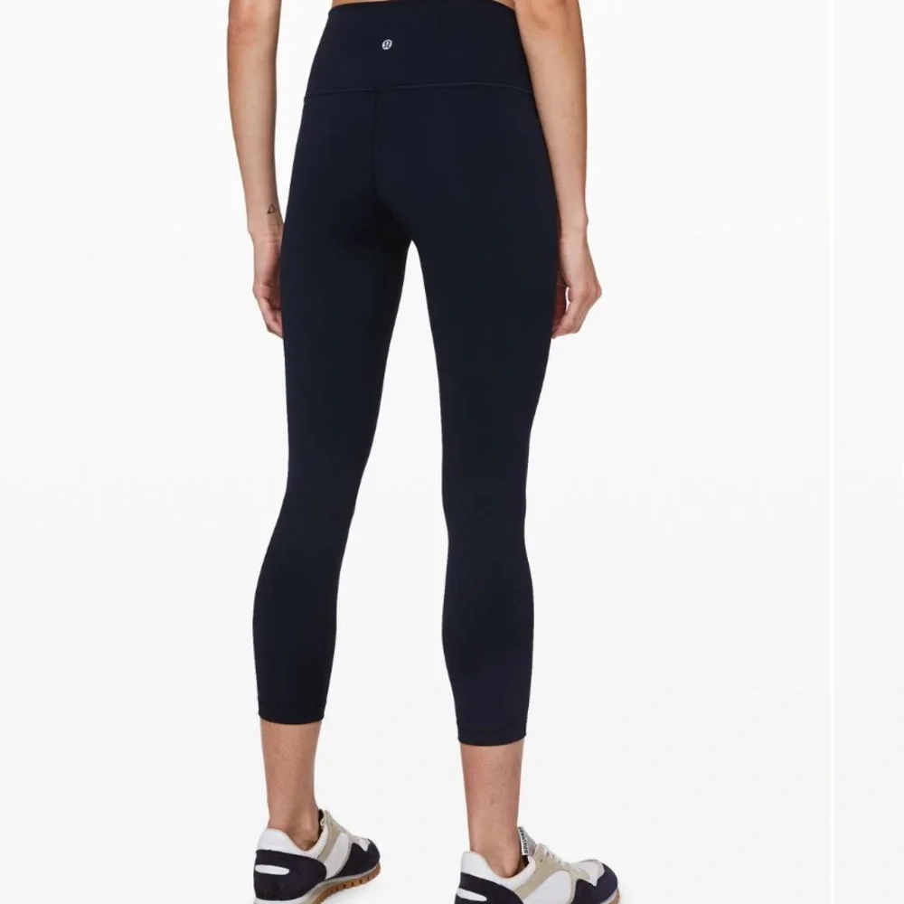 lululemon athletica Black High-Rise Cropped Leggings